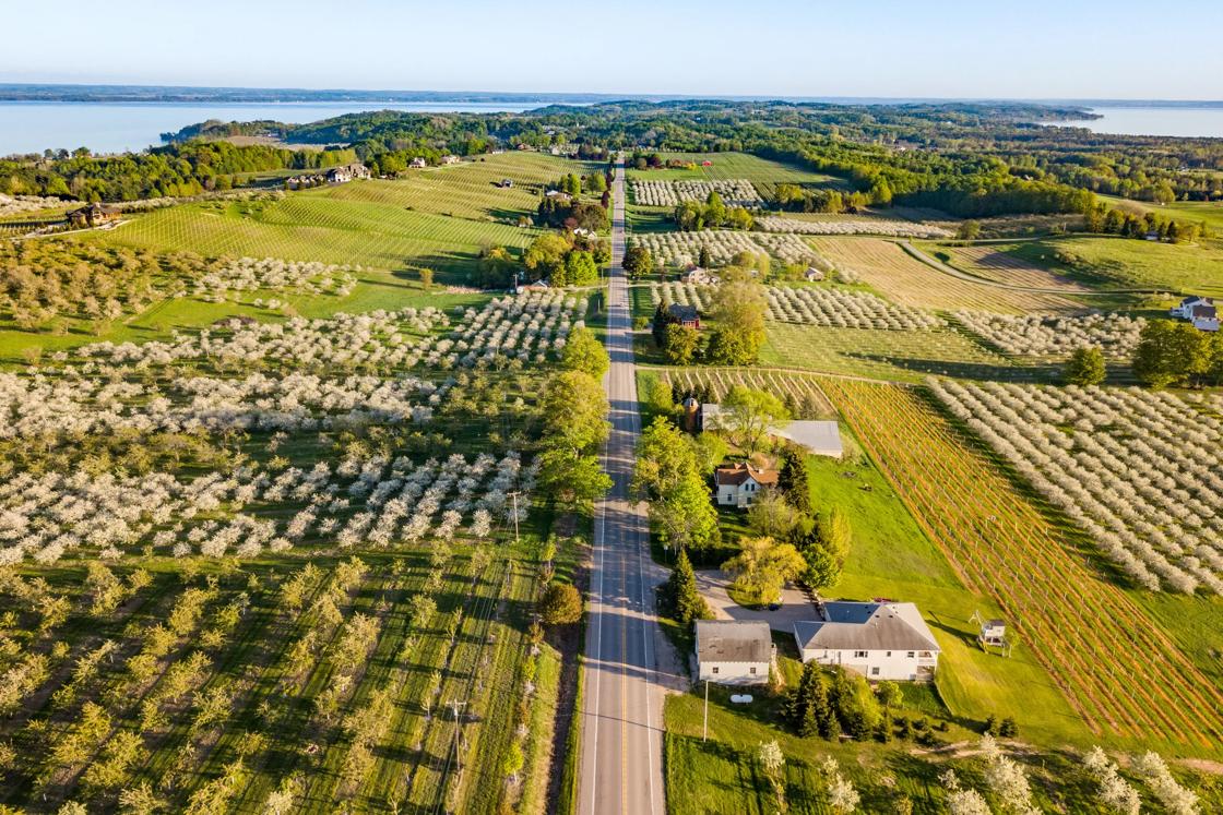 Road through Traverse City, Michigan