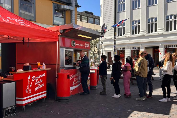 The line for hot dogs at Baejarins Beztu Pylsur can frequently stretch around the block.